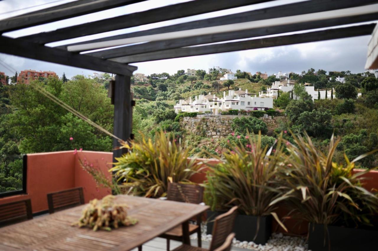 Bright In The Hills Of Elviria Apartment Málaga